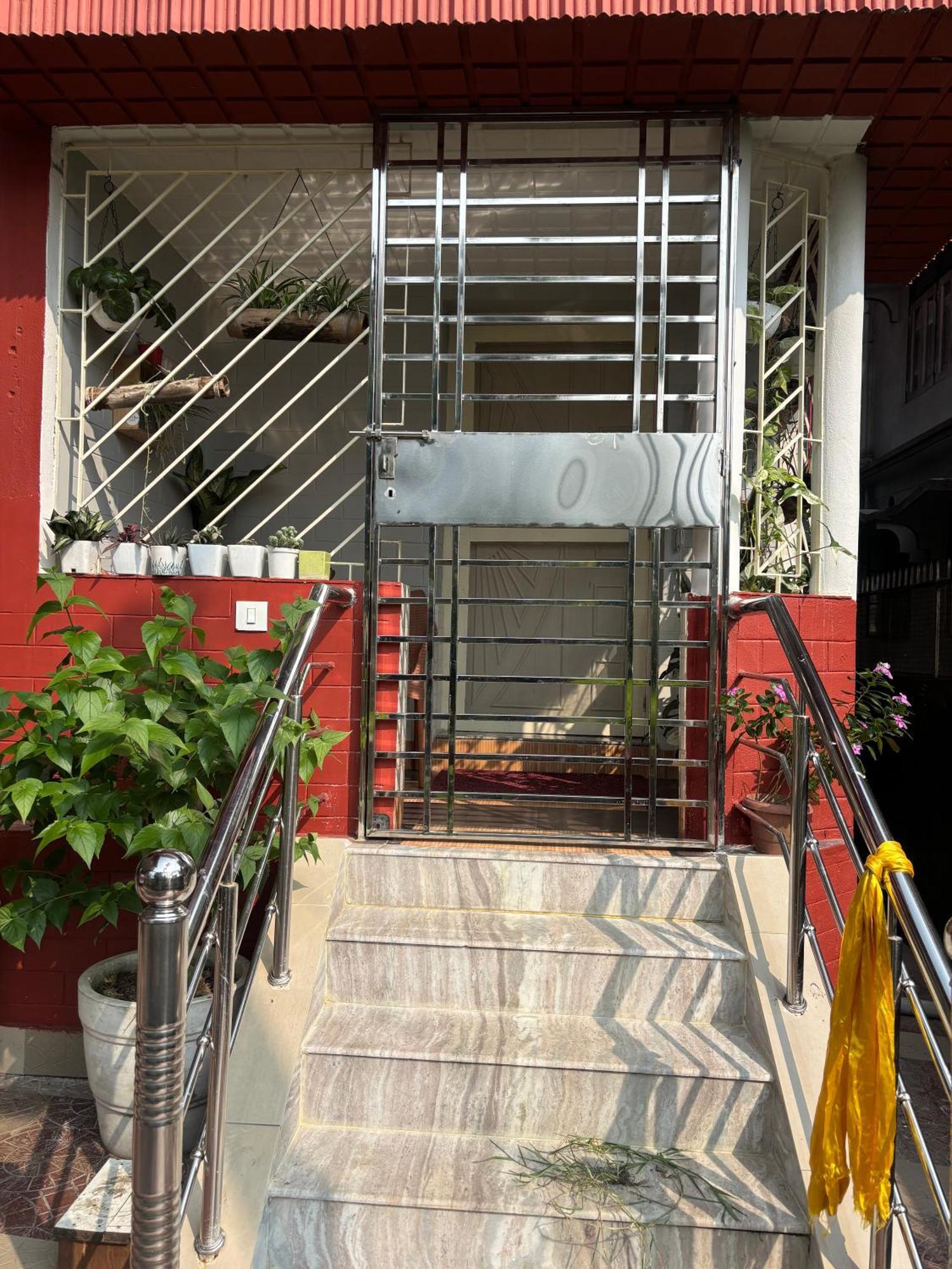Newa House Homestay Siliguri Bagian luar foto